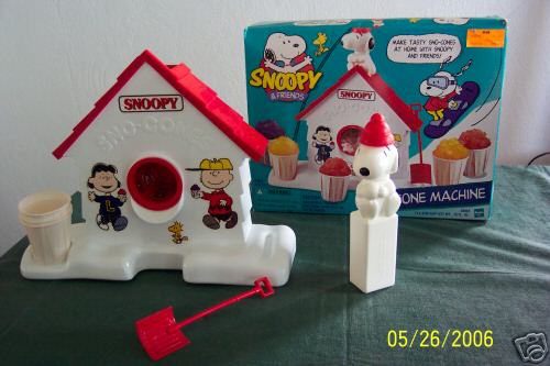 Snoopy shaved ice